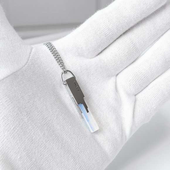 VITALY Glitch Pendant - Picture 4 of 5